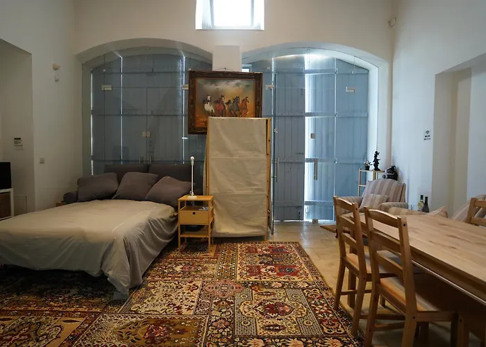 Large Kamara 尼科西亚